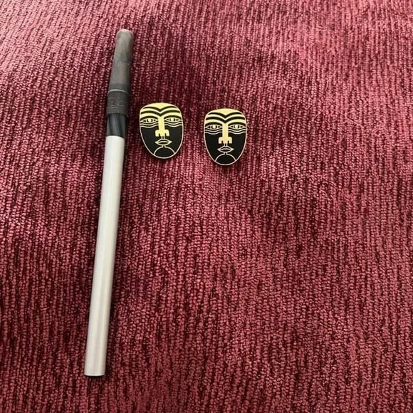 Laurel Burch Artistic Face Design Earrings - Picture 2 of 7